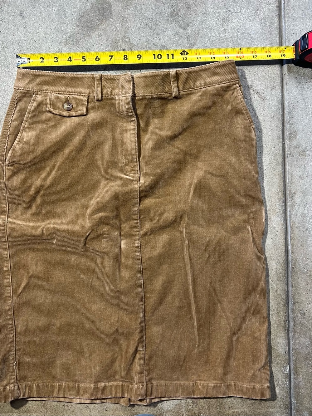 LL BEAN Vintage Classic Fit Tan Corduroy Knee Length Mid Length A-line Skirt 10